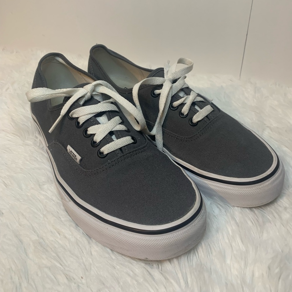 VANS Authentic Gray Pre-Own Men’s Size 10.5